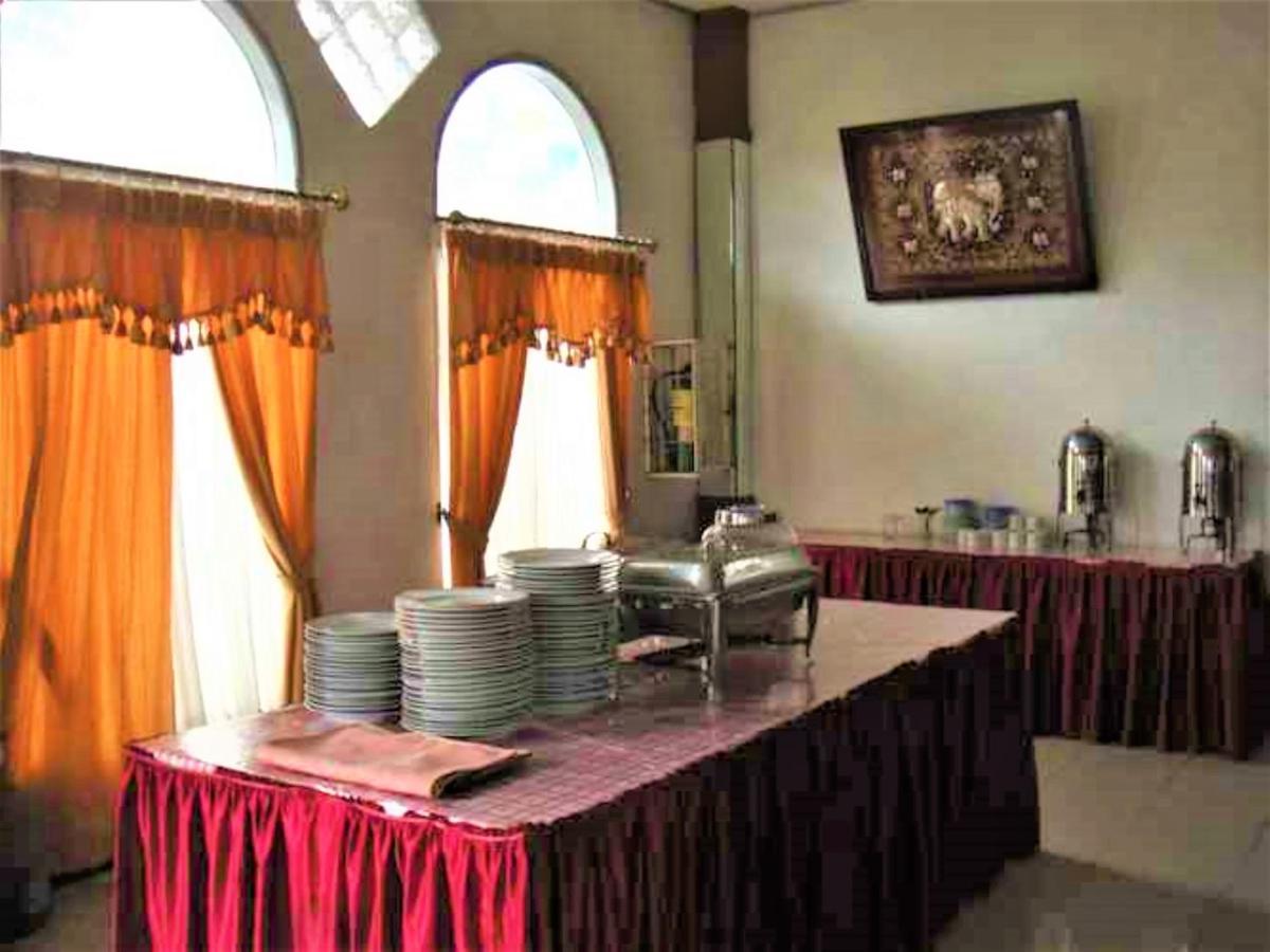 Hotel Asia Bukittinggi Esterno foto
