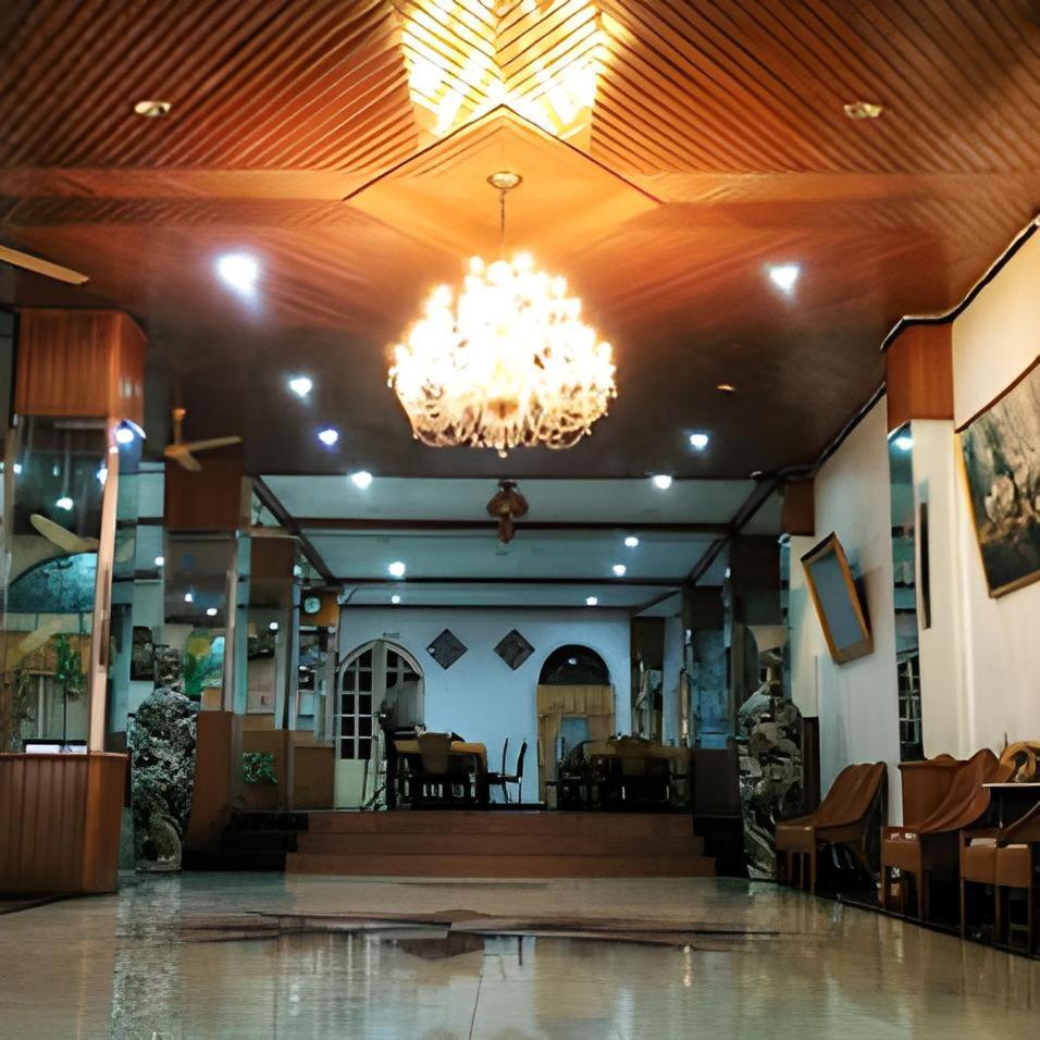 Hotel Asia Bukittinggi Esterno foto