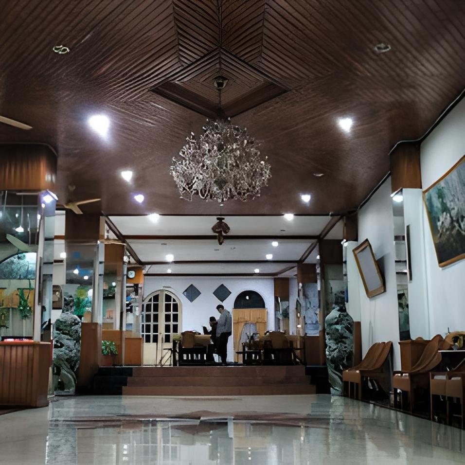 Hotel Asia Bukittinggi Esterno foto