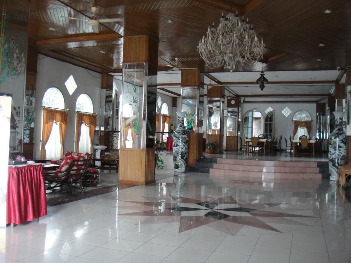 Hotel Asia Bukittinggi Esterno foto
